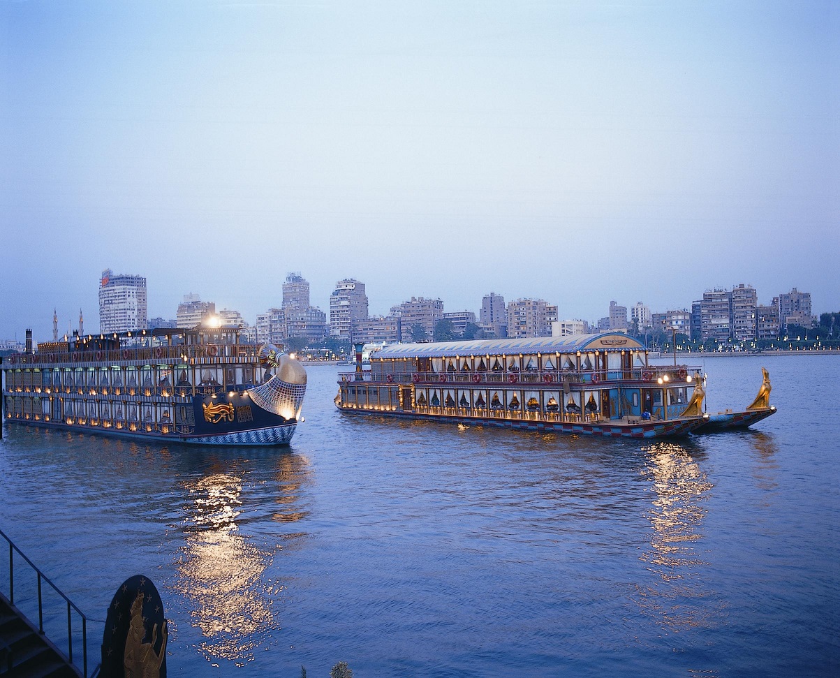 Crucero con cena por el Nilo en El Cairo